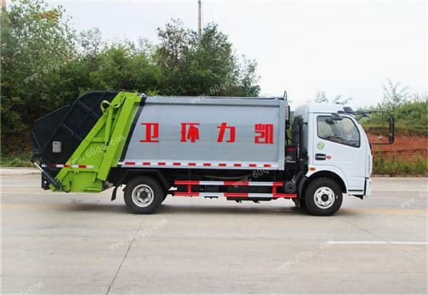 國五東風7方壓縮式垃圾車