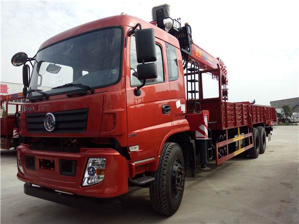 東風后雙橋隨車吊