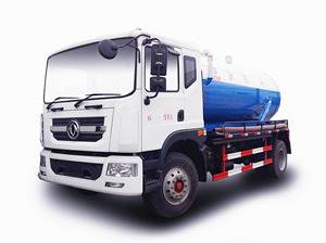 東風多利卡D9吸污車