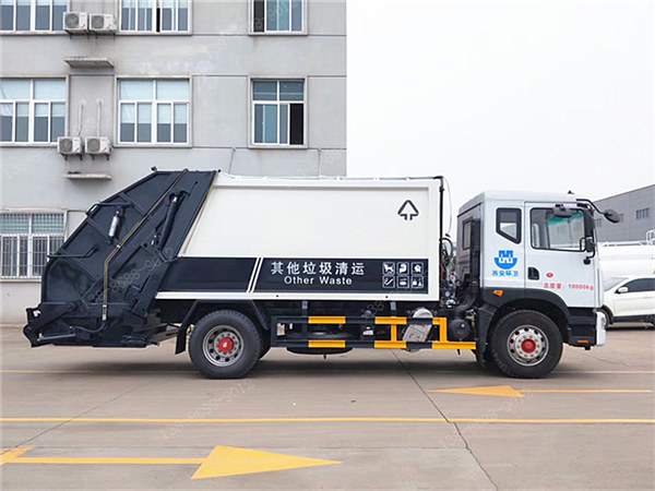 國六東風(fēng)多利卡D9壓縮垃圾車