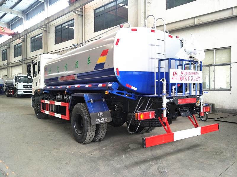 東風T5新款灑水車