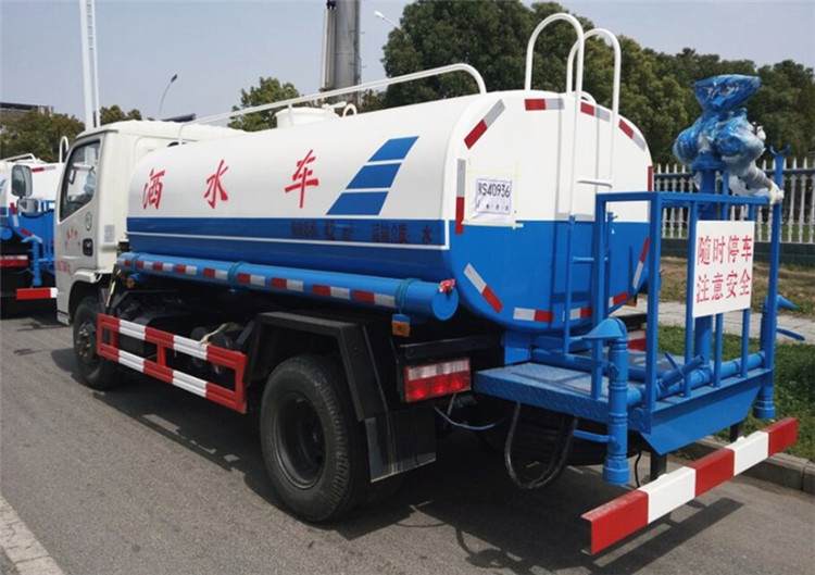 東風(fēng)福瑞卡灑水車(chē)