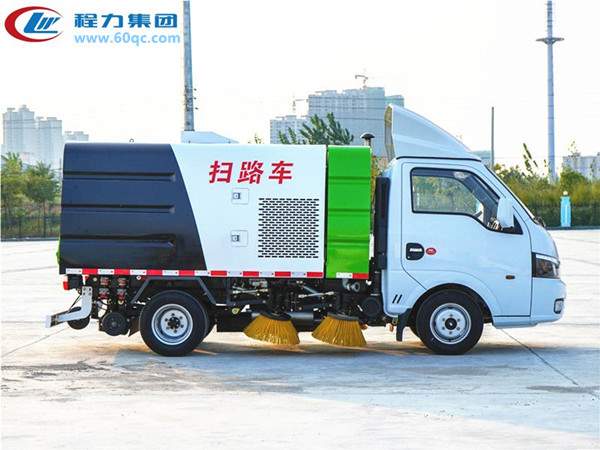 東風途逸國六掃路車