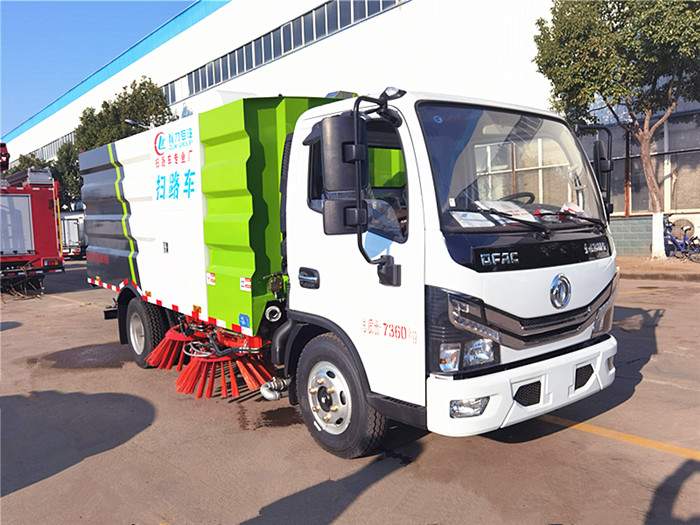 國(guó)六東風(fēng)多利卡6方掃路車
