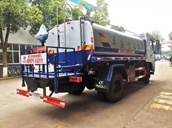 東風D3L型12噸灑水車