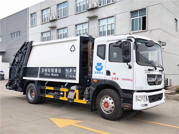 東風(fēng)多利卡D9壓縮垃圾車_10方_12方壓縮垃圾車