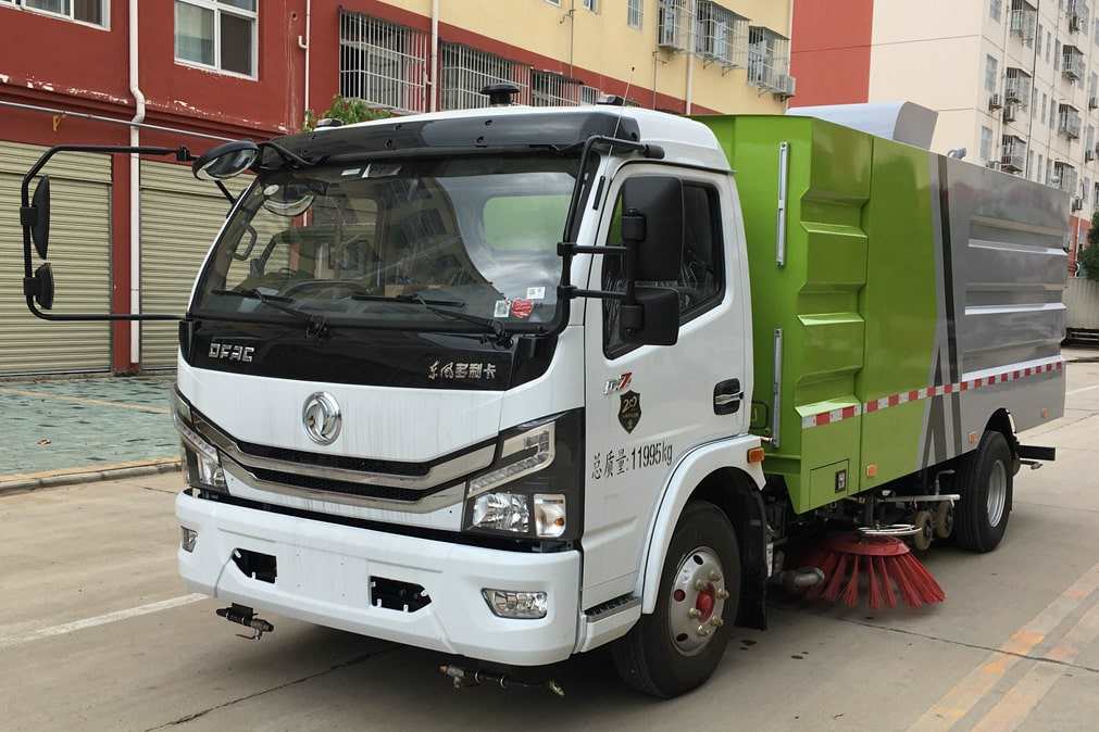 國六東風5噸洗掃車配置，東風多利卡D7洗掃車預售價多少