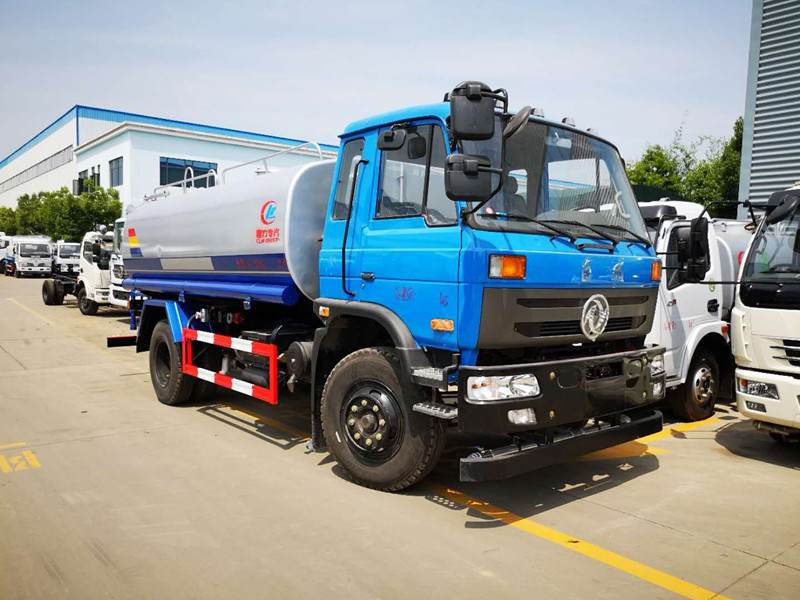 訂購11噸-14噸灑水車謹(jǐn)防底盤配置參數(shù)不同